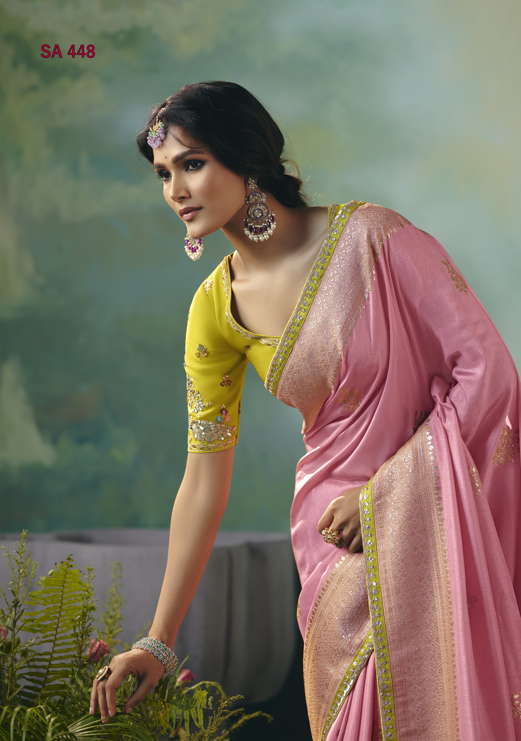 Soft Pink Classic Saree – Pink & Gold